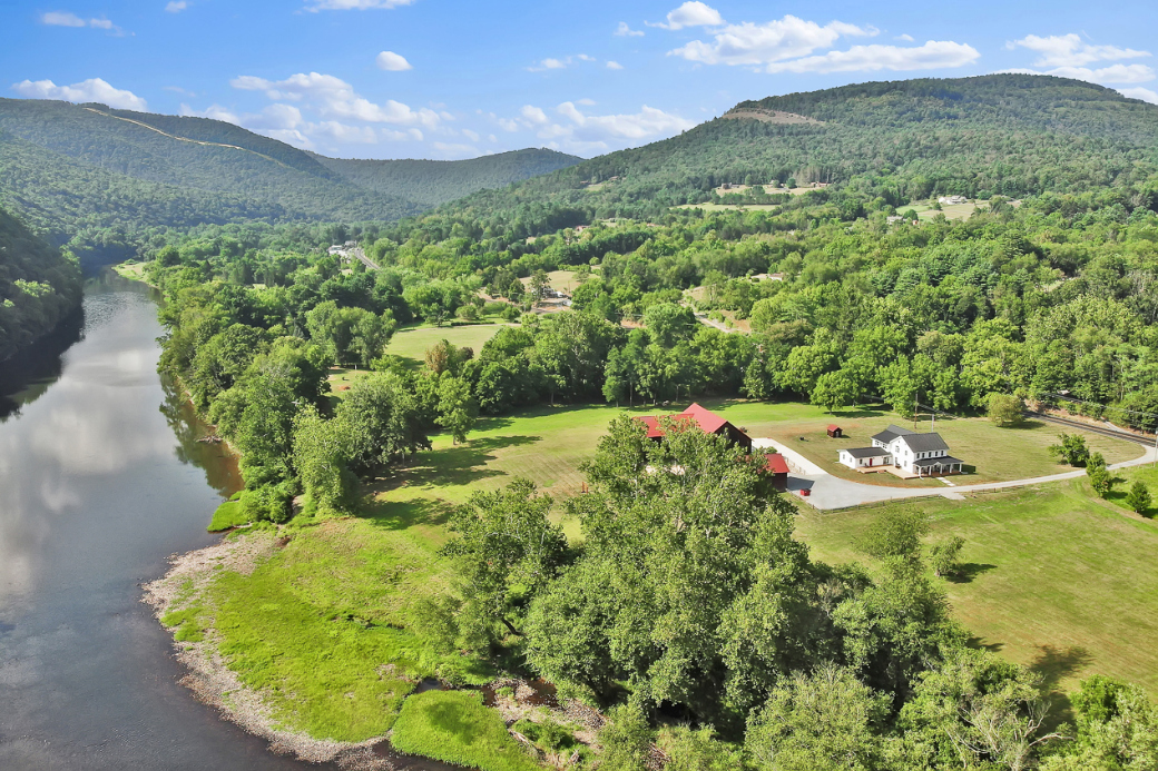 The Farmhouse @ Pine Creek